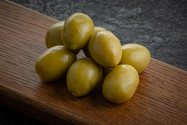 Гигантские оливки  фотография блюда